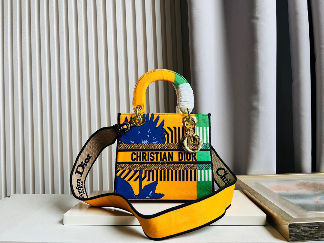 10A + top quality Dior Medium Lady D-Lite Bag M0565 LM003 24cm