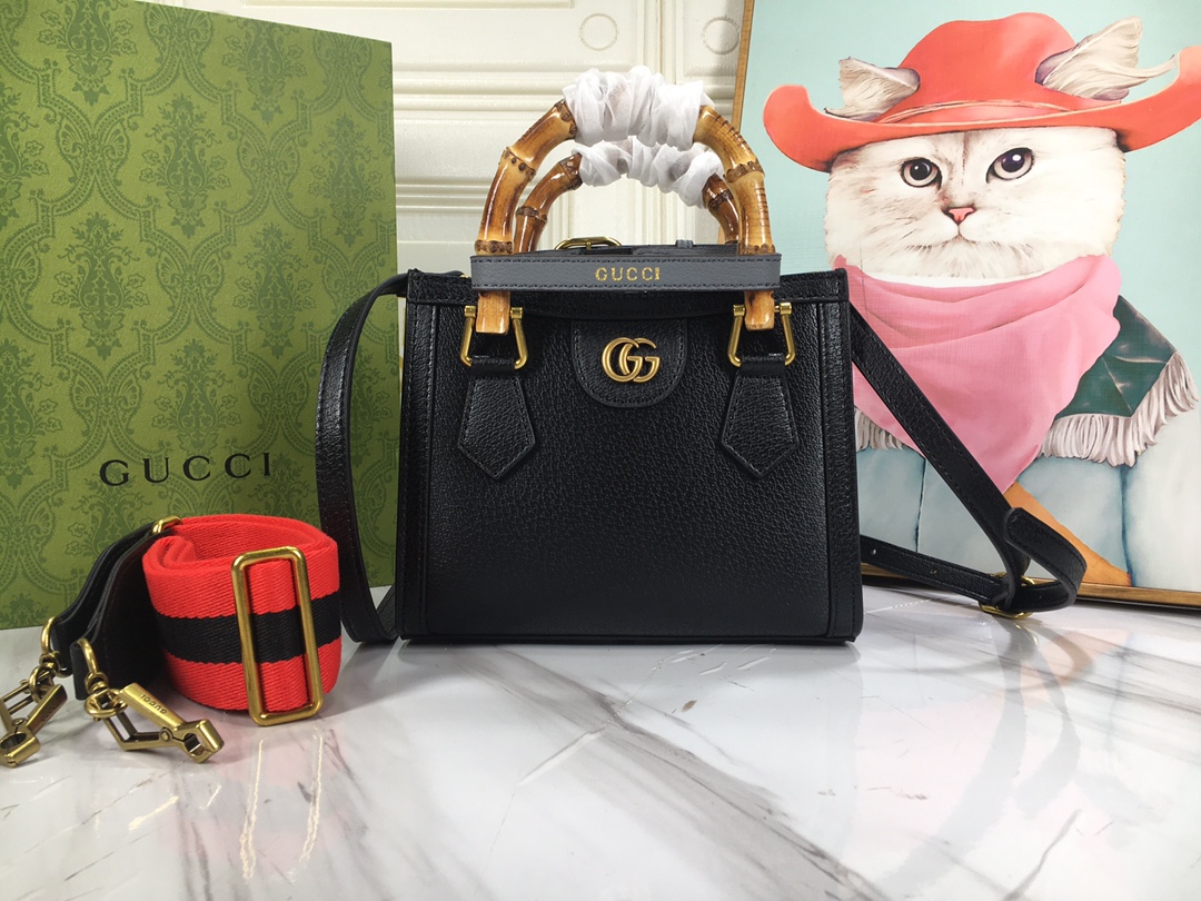 Gucci Diana Mini Tote 702732 LM081 20cm