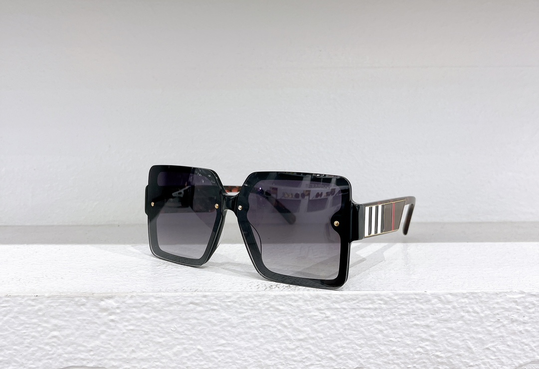 Burberry Sunglasses BE 5381U SM051