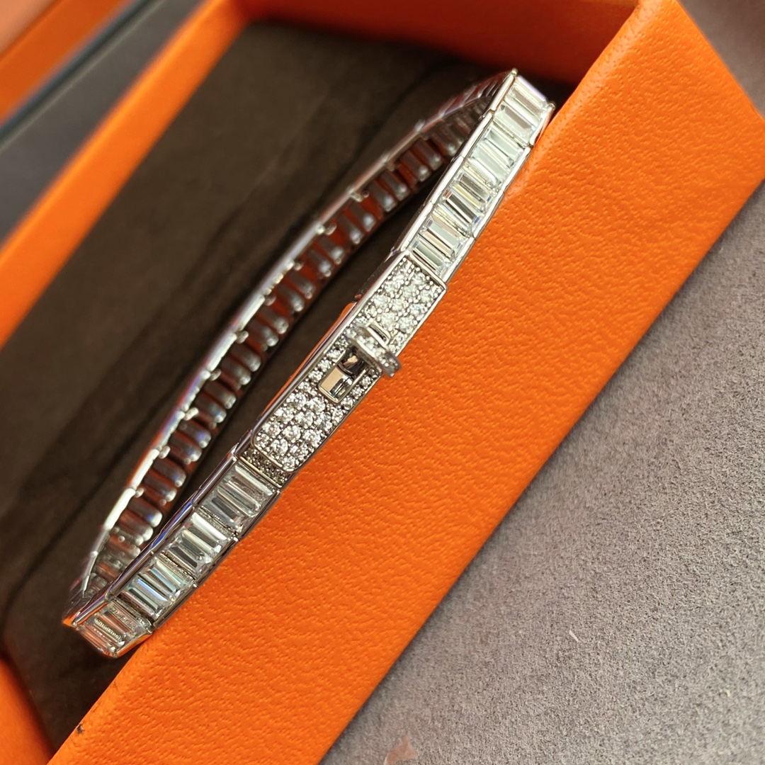 Hermes Jewelry Bangle Button trapezoidal diamond bracelet
