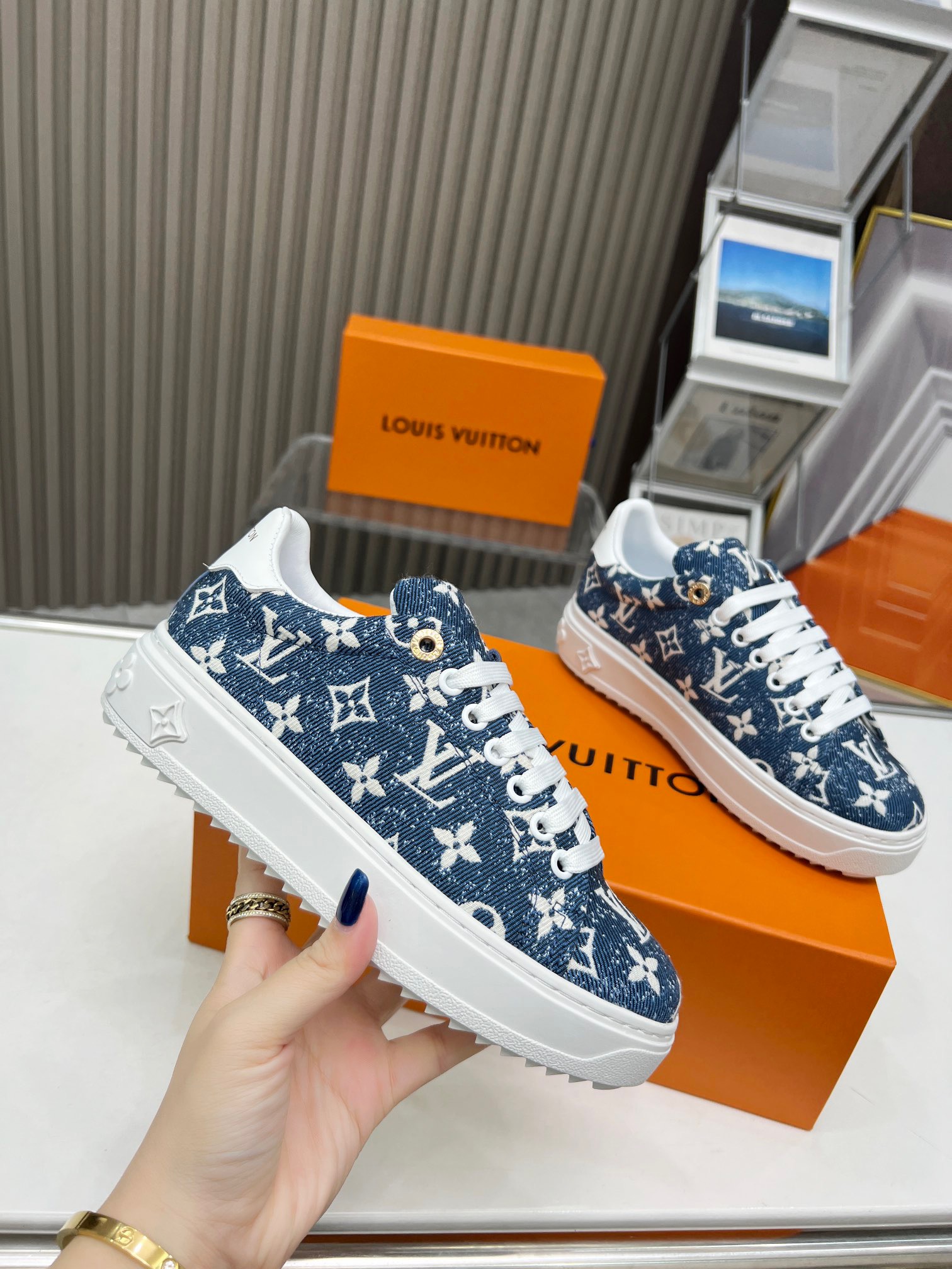 LV 033 Casual shoes HL052