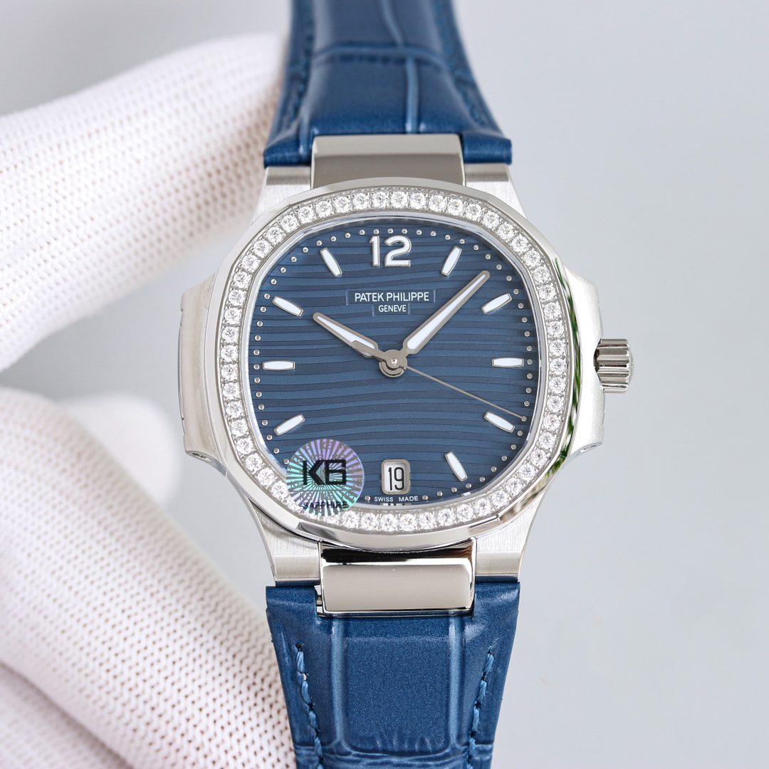 PATEK PHILIPPE NAUTILUS 7118 35.2mm