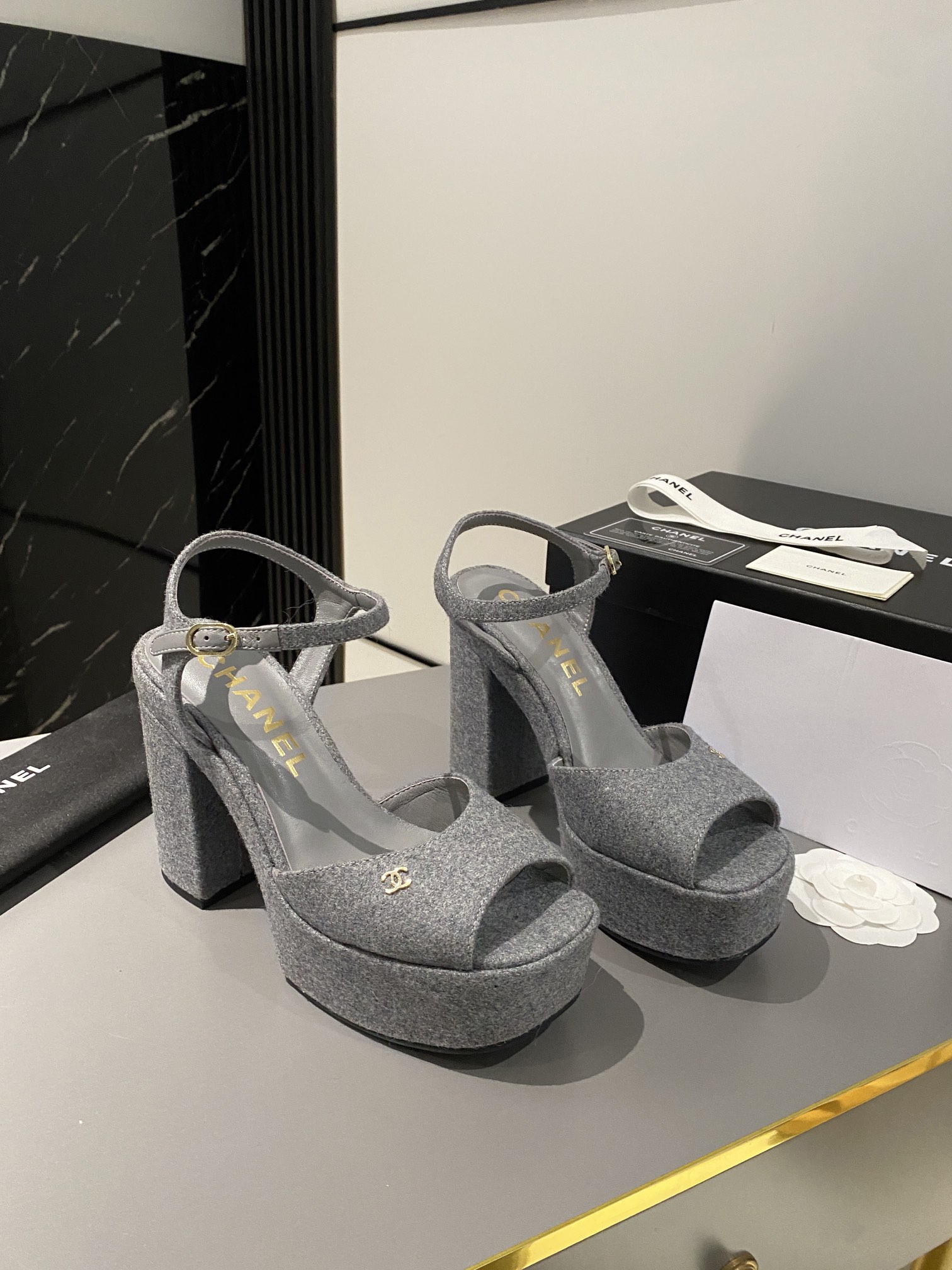 Chanel shoes 066 HL062