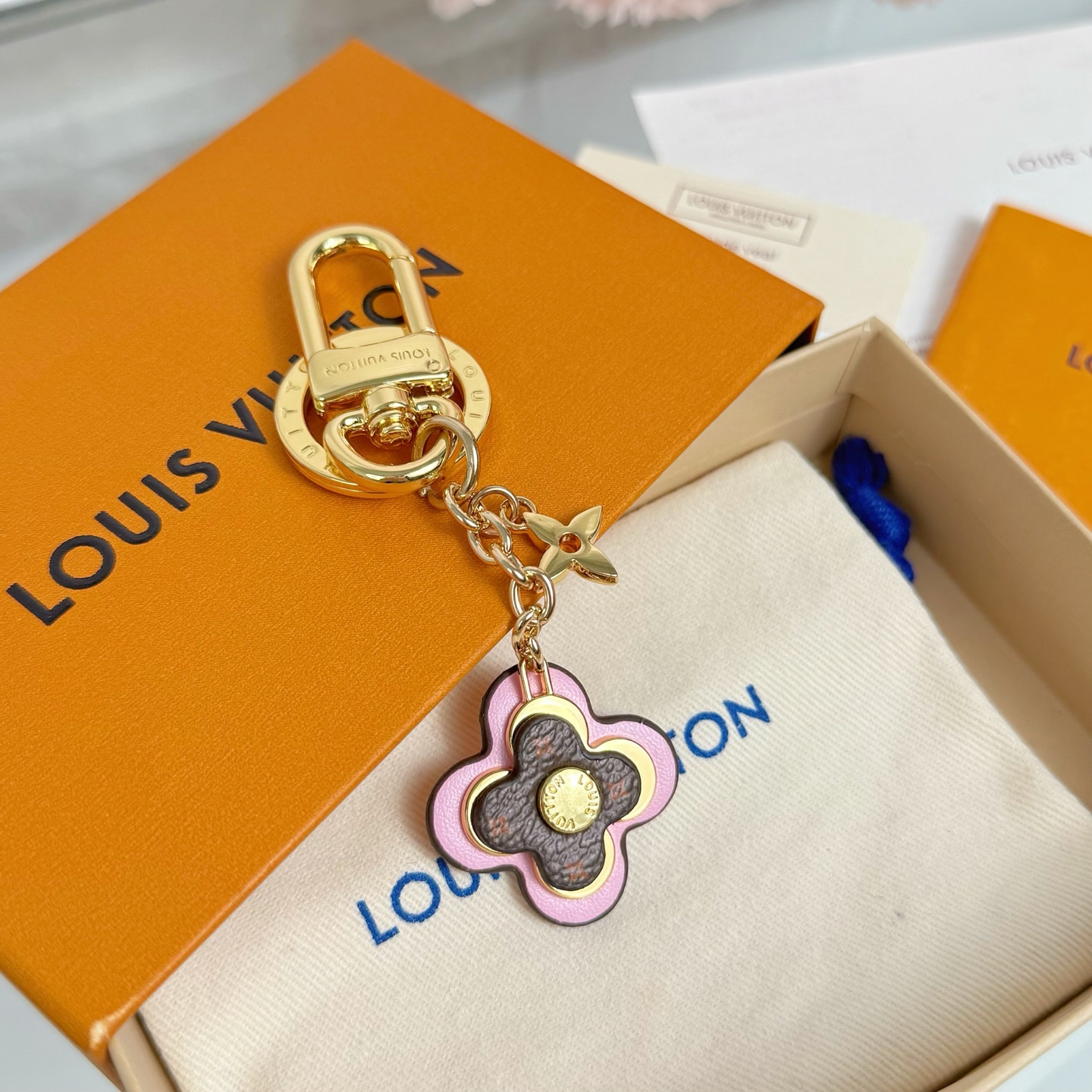 Louis Vuitton Key Chain Blooming Flowers Chain Coated Canvas Metal Keychain Pendant Accessories