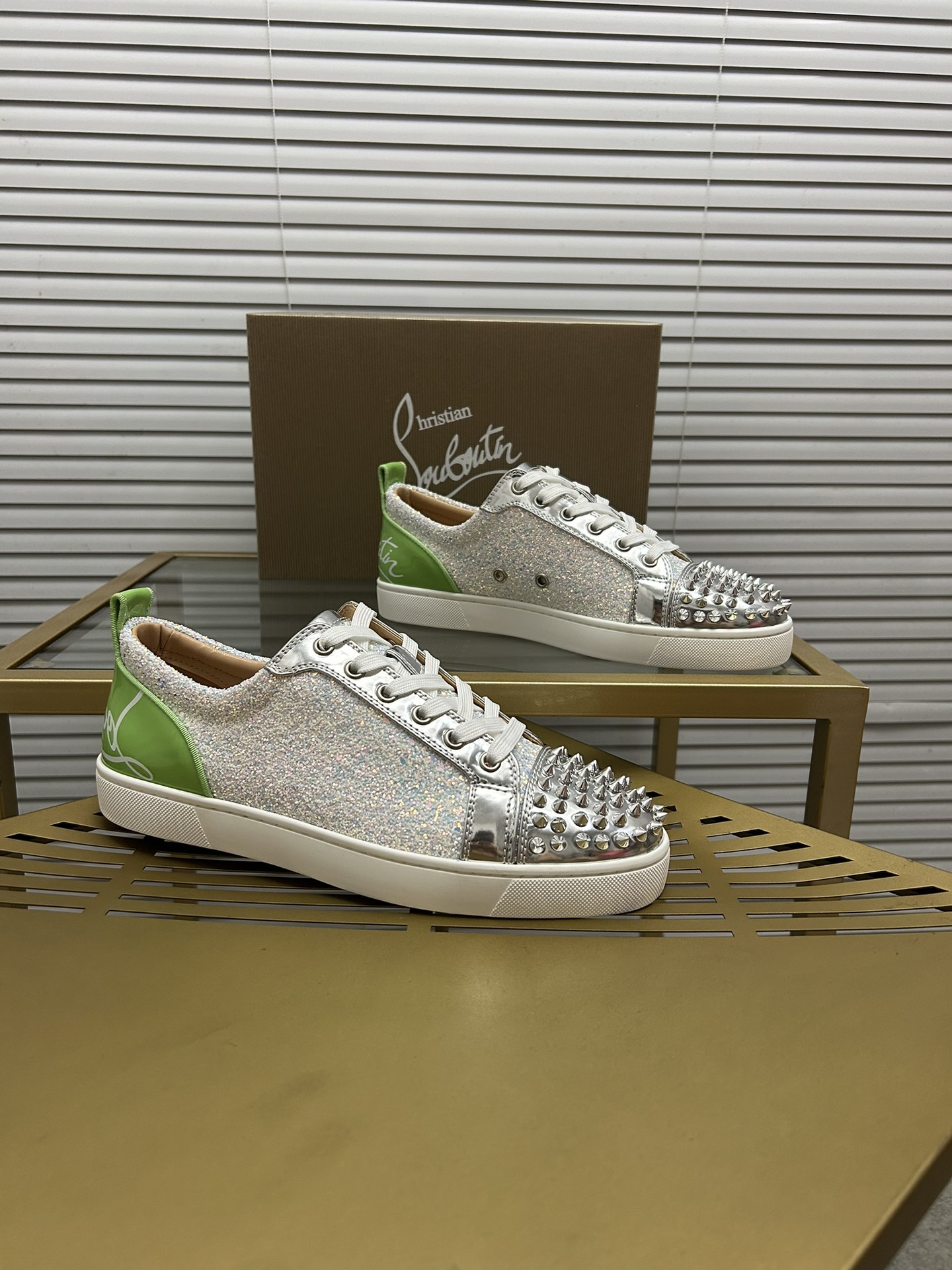 Christian Louboutin 007 Casual shoes HL003
