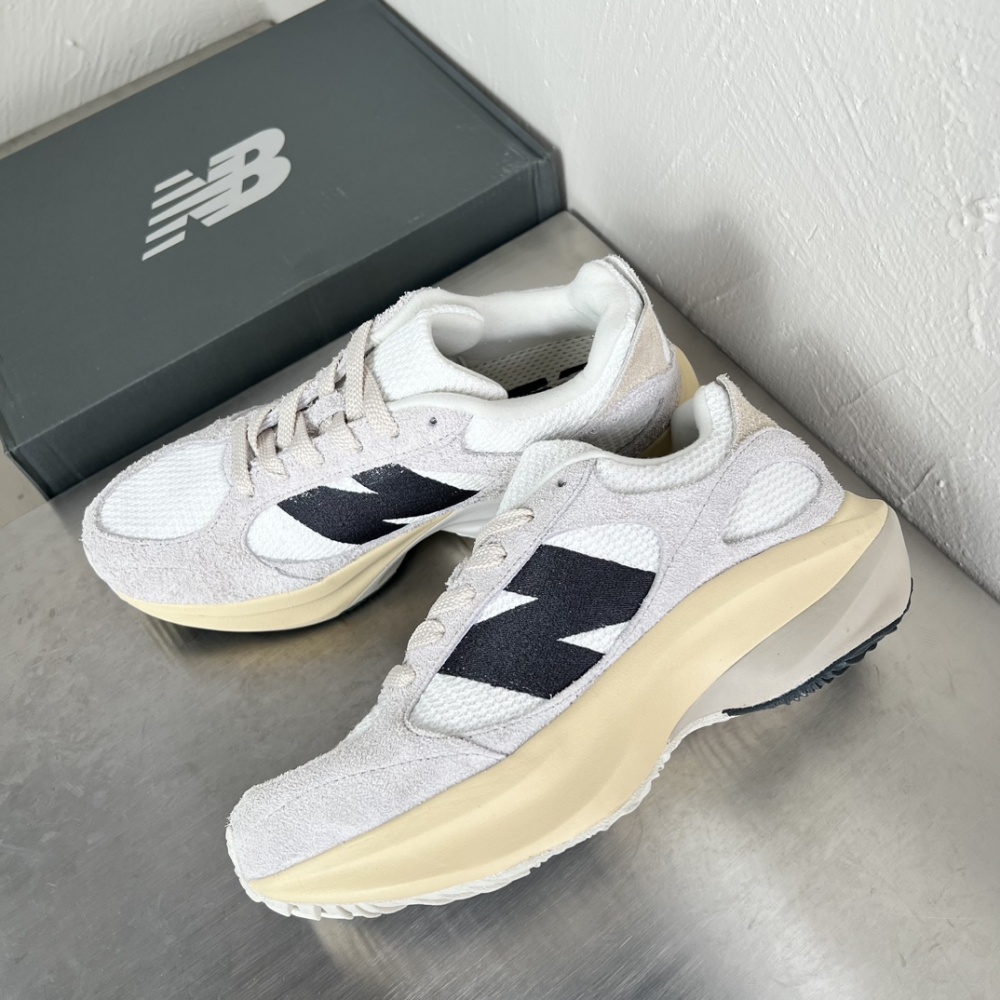 New Balance Sneakers SportsNB warped runner