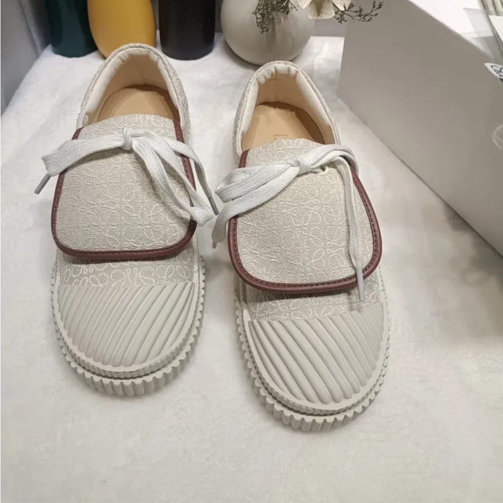 LOEWE 003 Casual shoes XM022