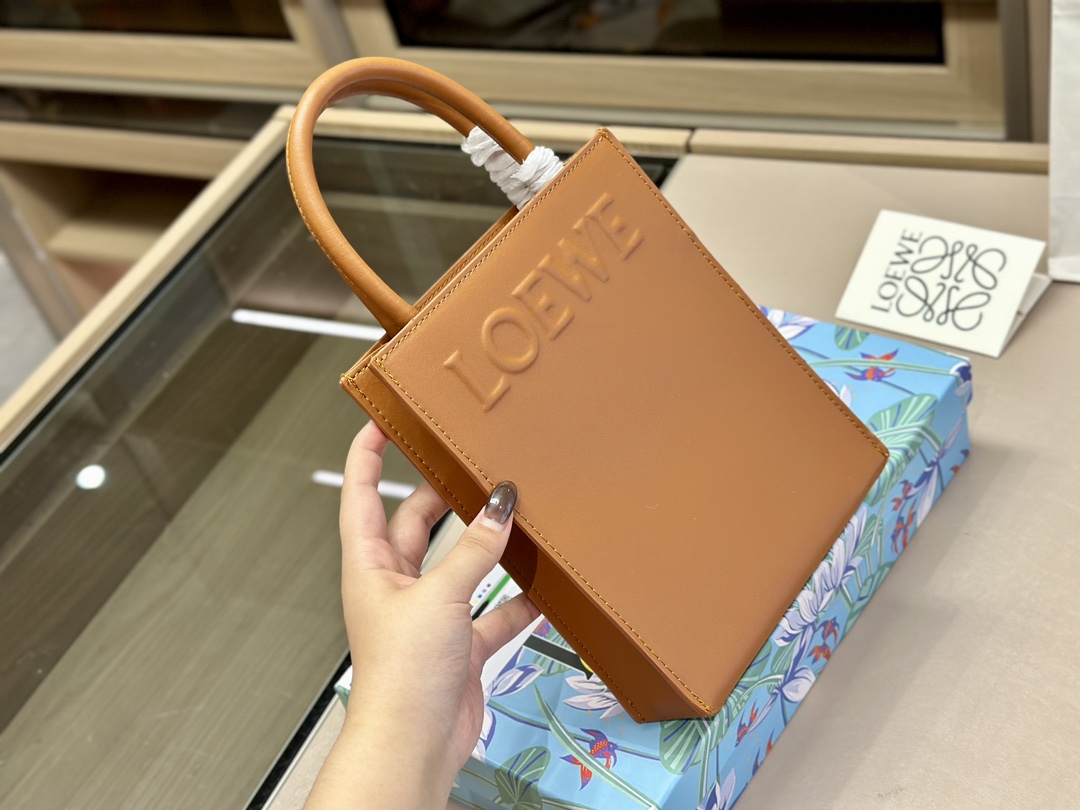 Loewe Standard Tote 014 LLS061 21cm