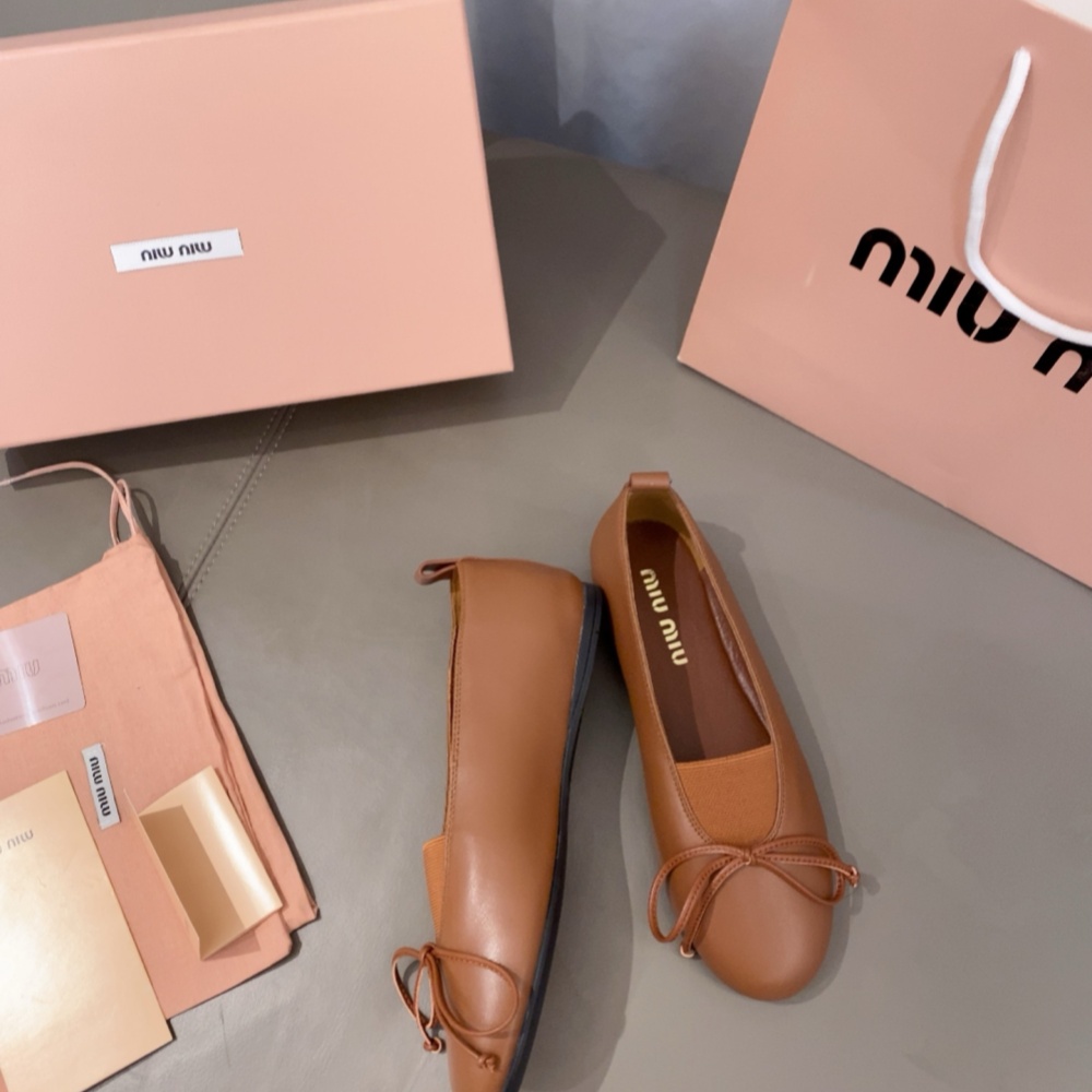 Miu Miu Shoes Leather Shoes Cowhide