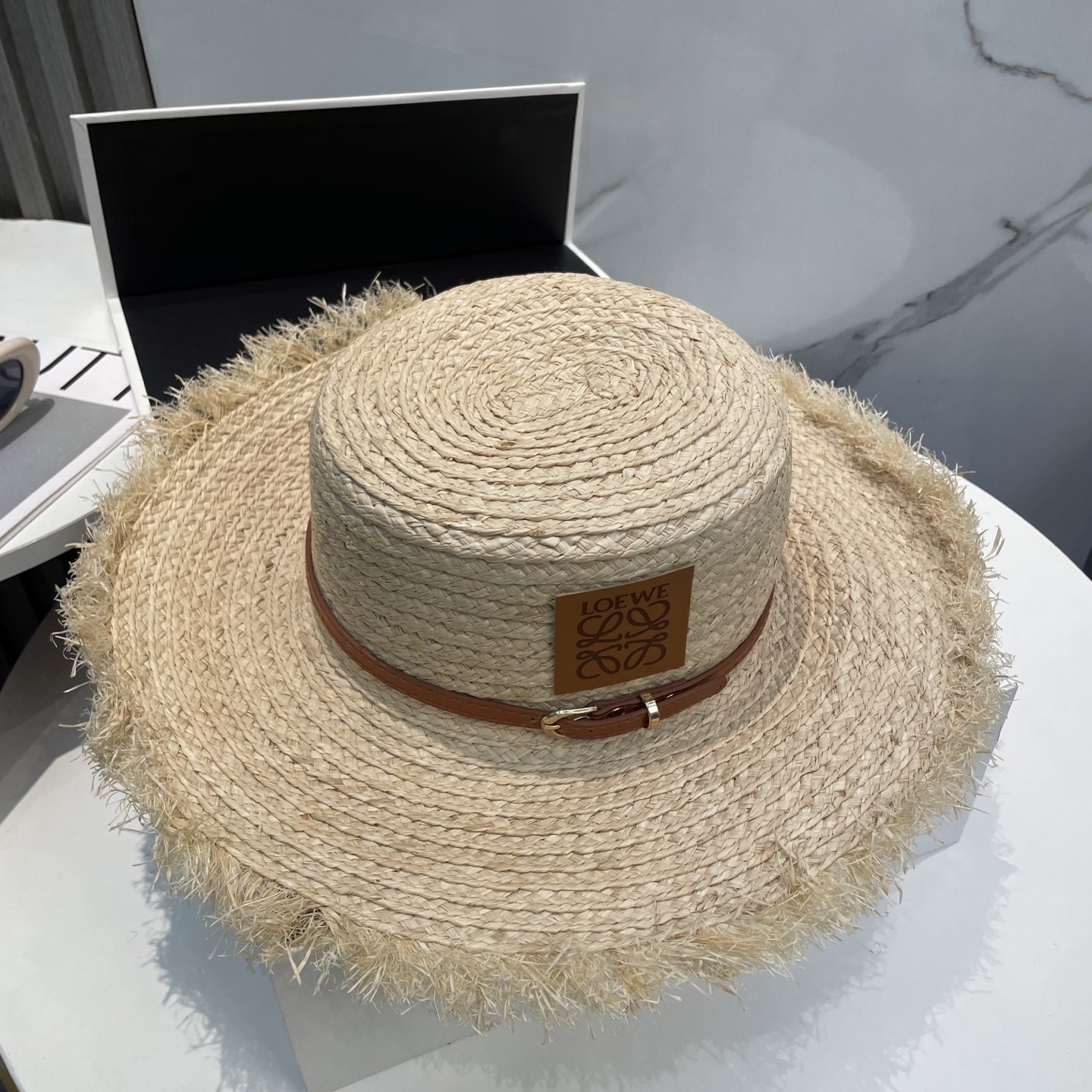 Loewe Hat Raffia Straw Hat With A Large Brim And A Fur Brim Sun Protection Hat Accessories