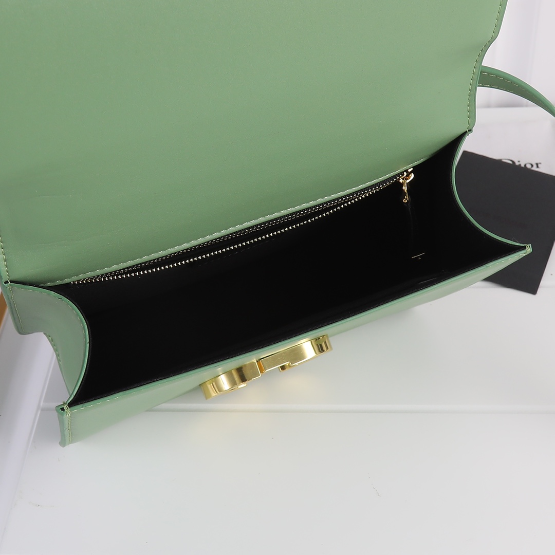30 Montaigne Bag Green CD-1001 XB081 24cm