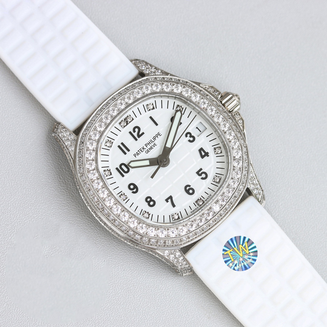 PATEK PHILIPPE AQUANAUT 5072 35.6mm