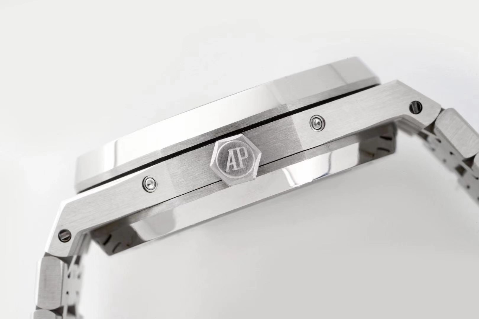 Audemars Piguet ROYAL OAK 26574 41mm