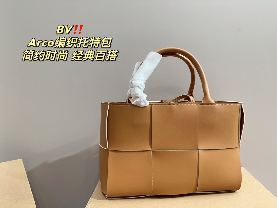 Bottega Veneta Arco Tote 003 DB041 32cm