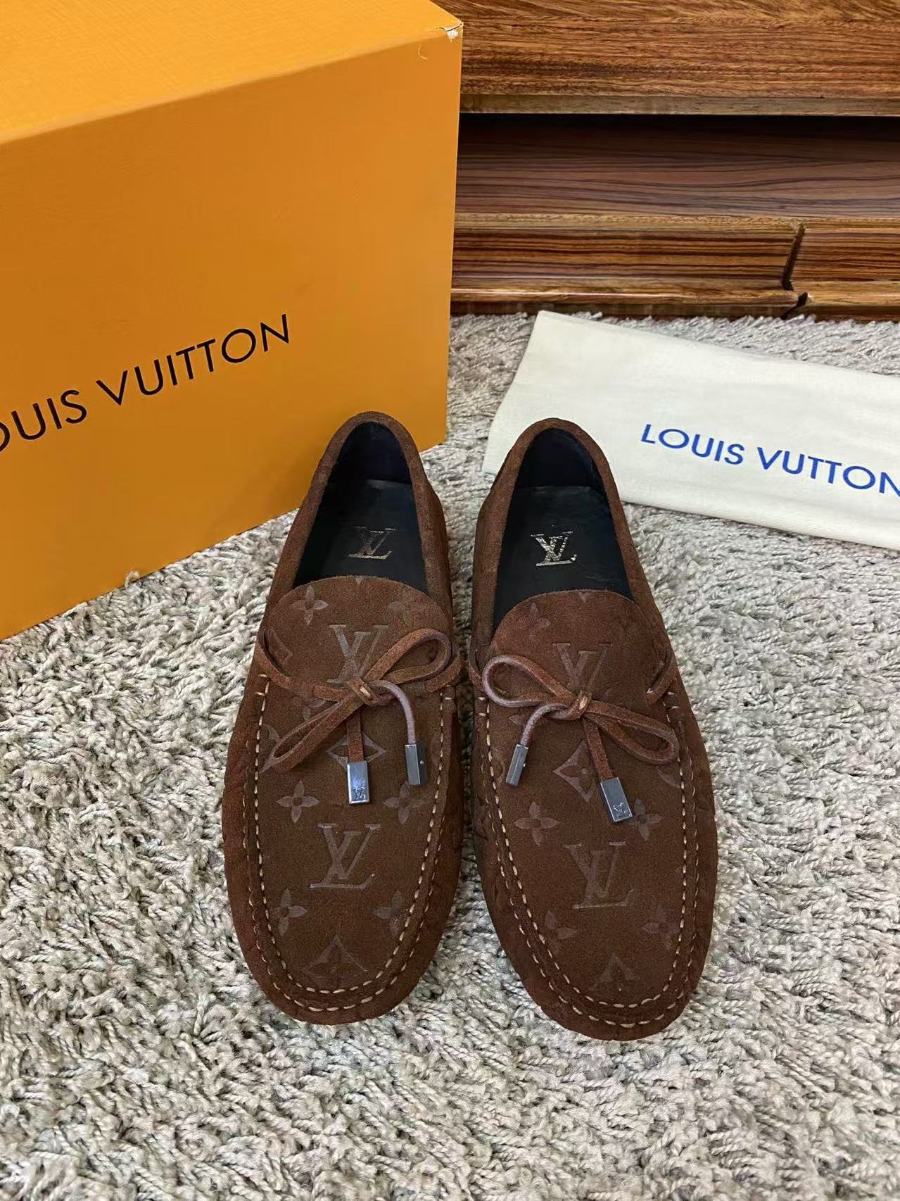 LV Casual shoes 036 XM053