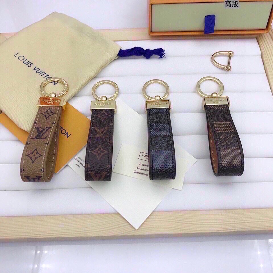 LV Dragonne Key Holder M65221 YY55