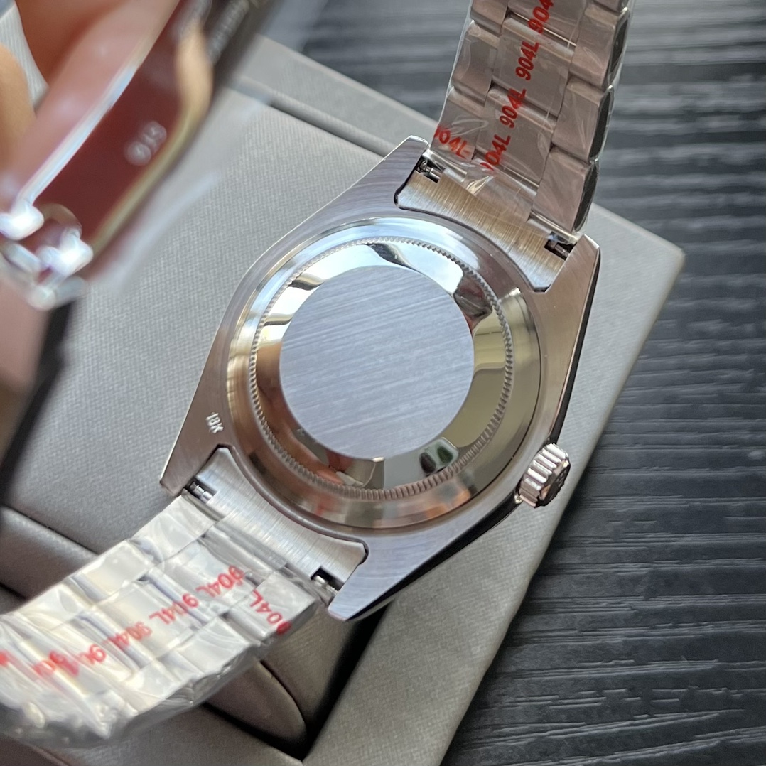 Rolex Sky-Dweller 42mm