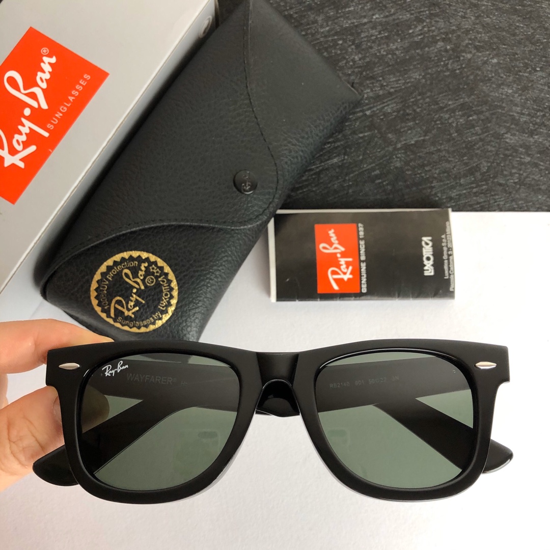 Ray-Ban Sunglasses RB2140
