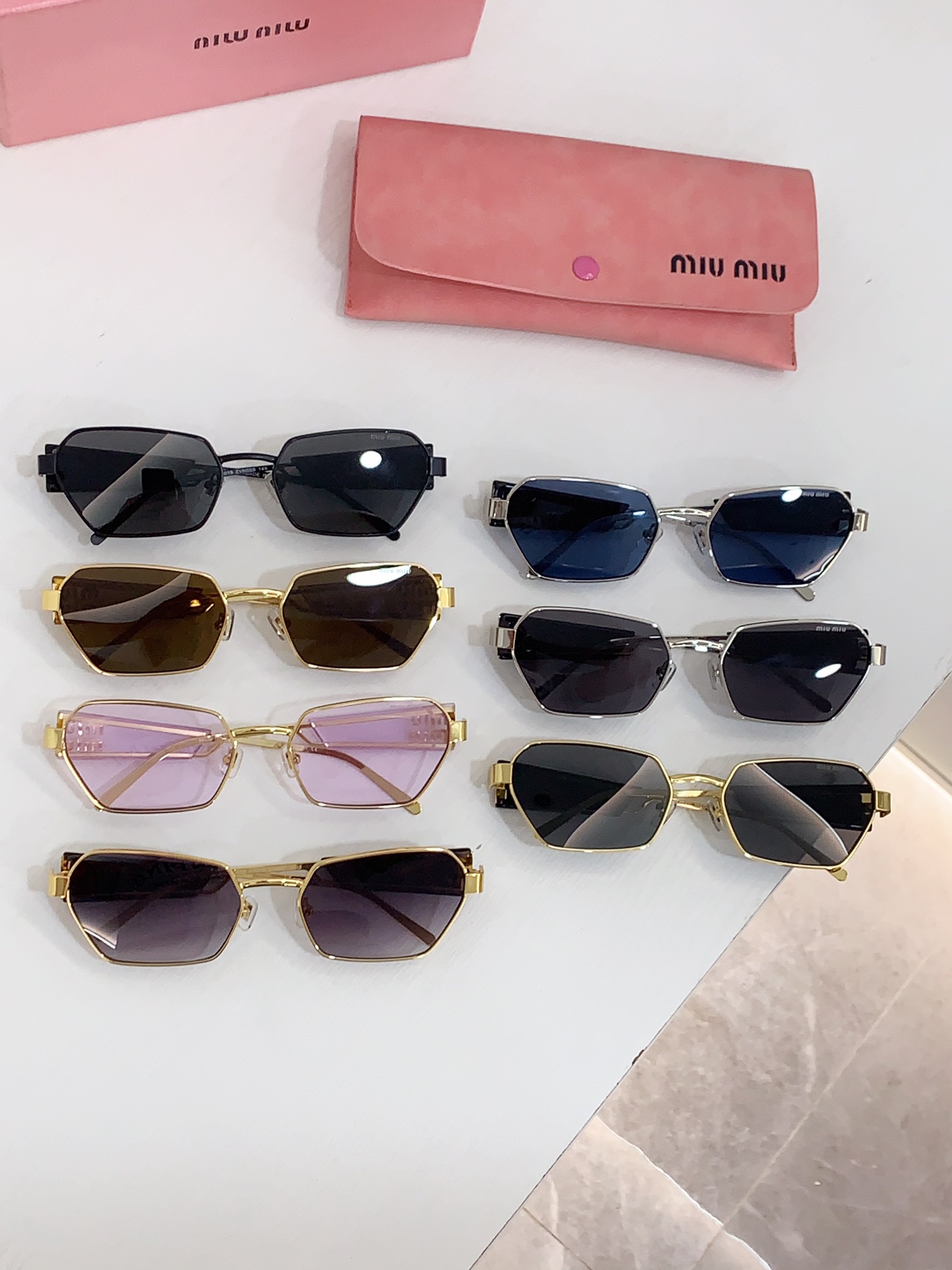 Miu Miu Sunglasses MU53WS SM051
