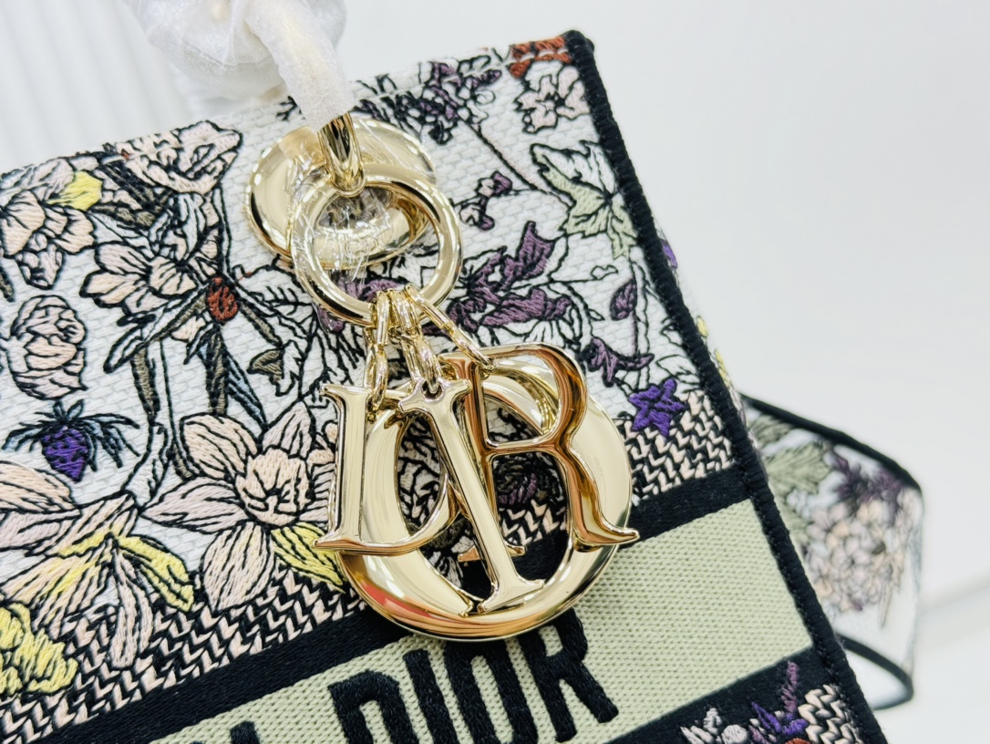 10A + top quality Dior Medium Lady D-Lite Bag 9920 LM003 24cm