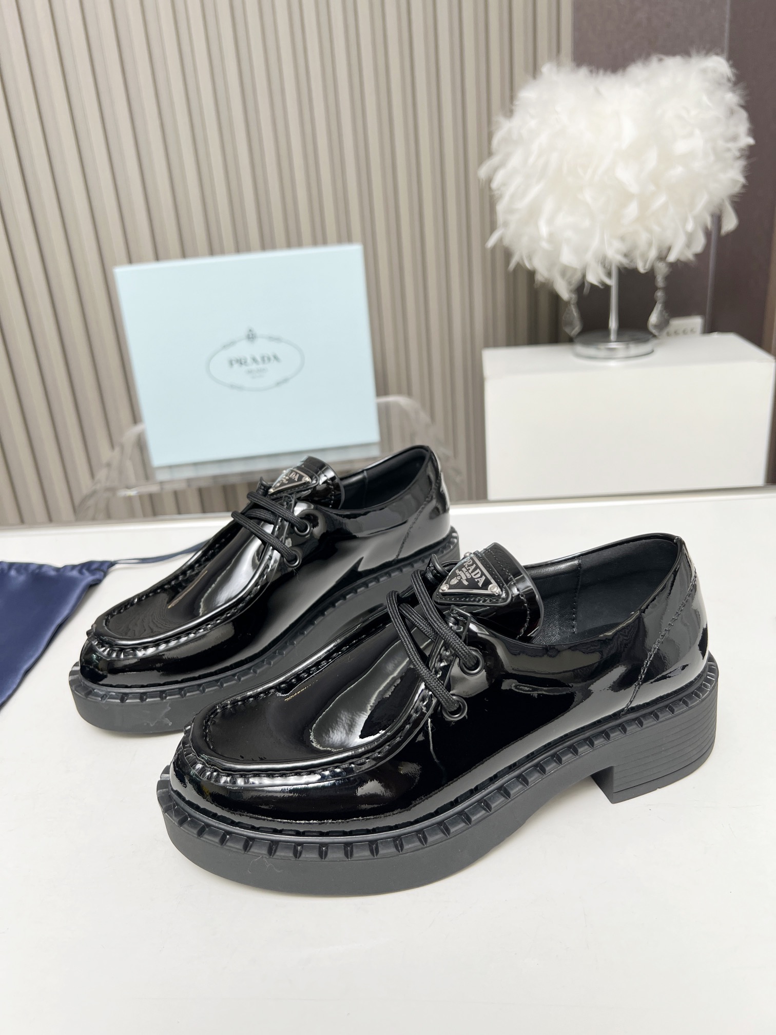 Prada 010 Casual shoes XM092