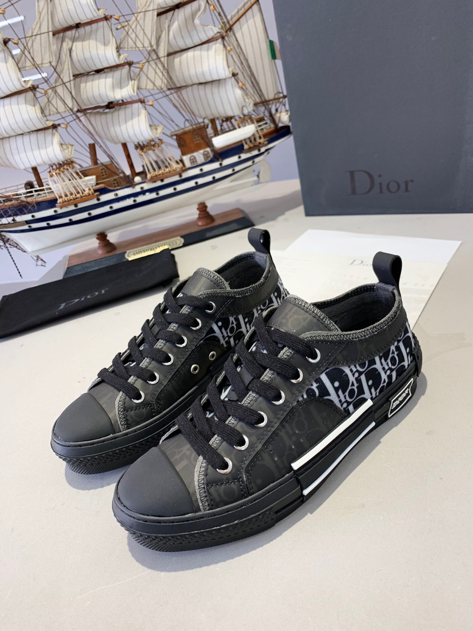 Dior&Kaws帆布鞋072