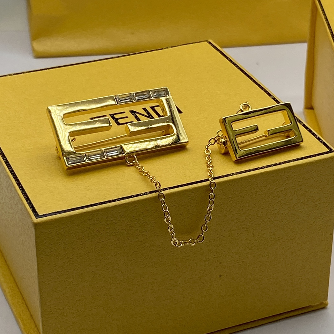 Fendi Jewelry Brooches Two-letter pendant brooch