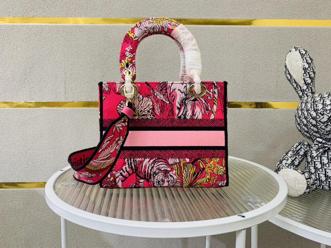10A + top quality Dior Medium Lady D-Lite Bag 9920 DD003 24cm