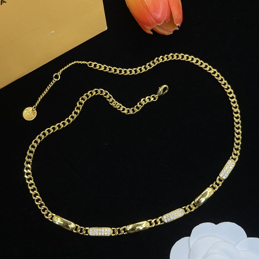 Fendi Jewelry Necklace Piece Fine Drill Design