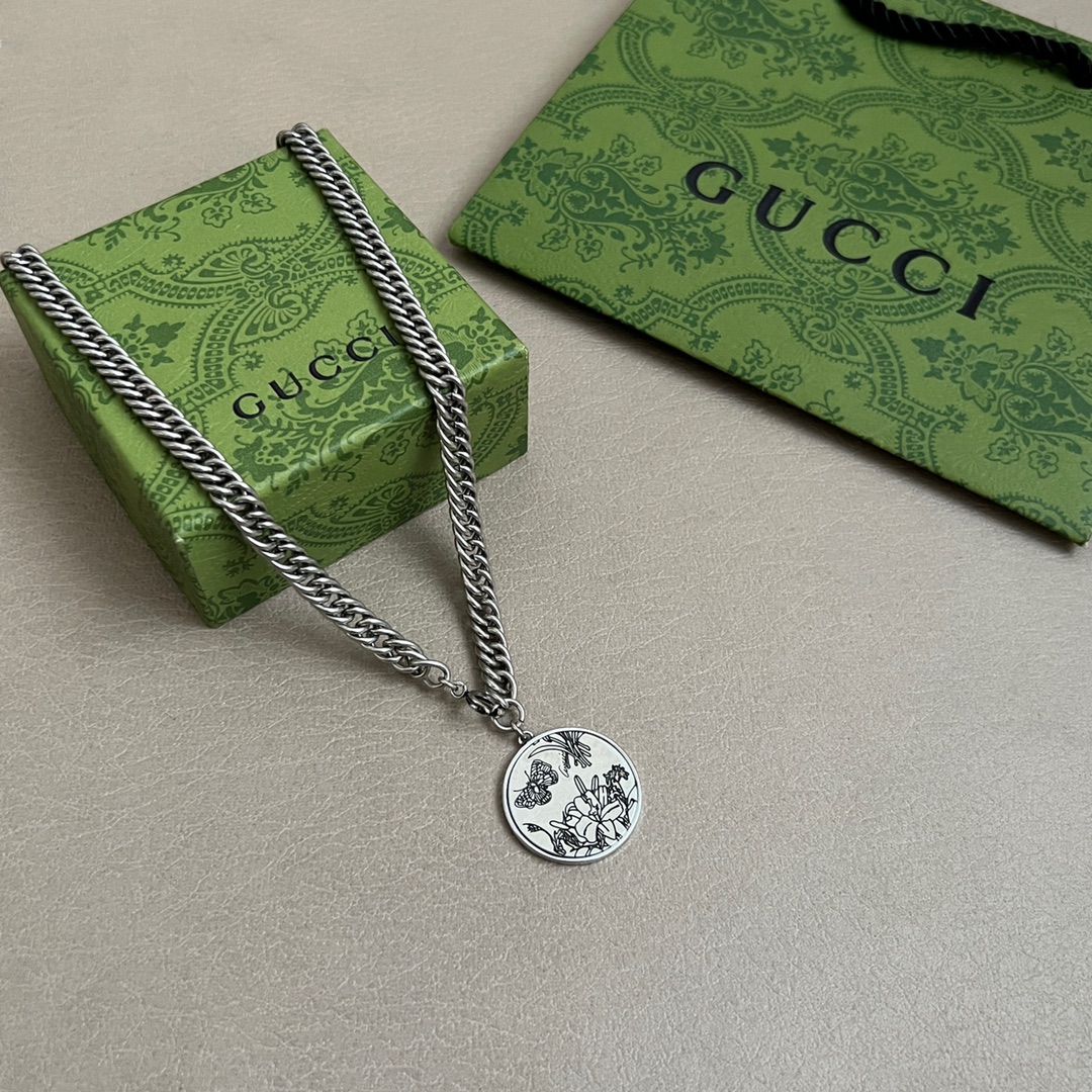 Gucci Jewelry Necklace Simple overall design