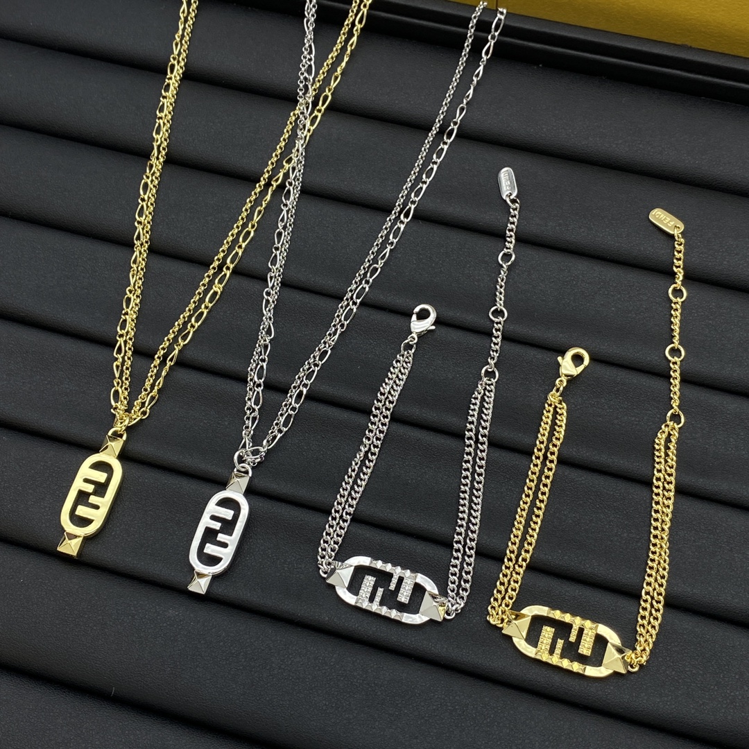 Fendi Jewelry Necklace Hollow Design