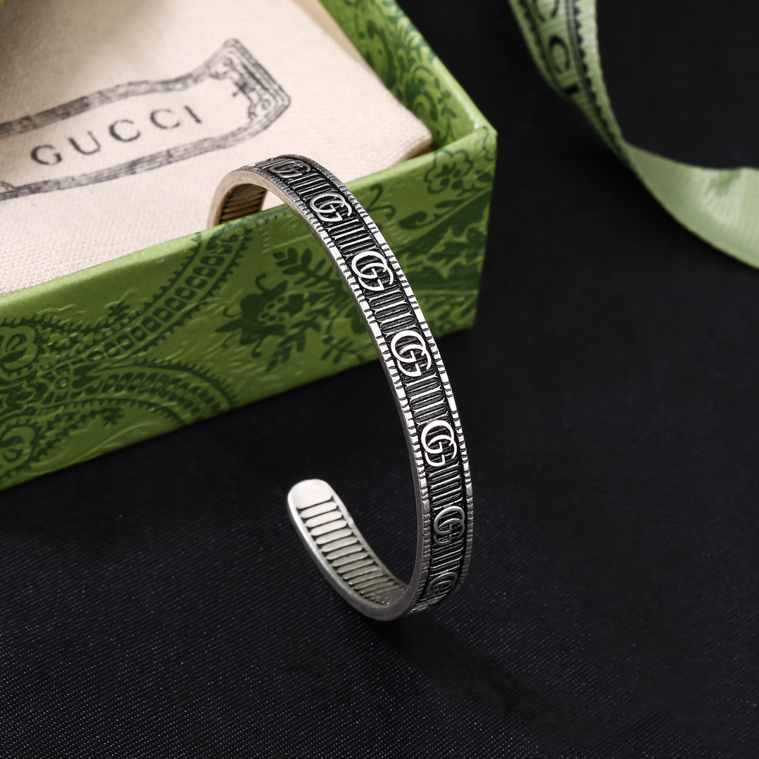 Gucci Jewelry Bangle Double G bracelet
