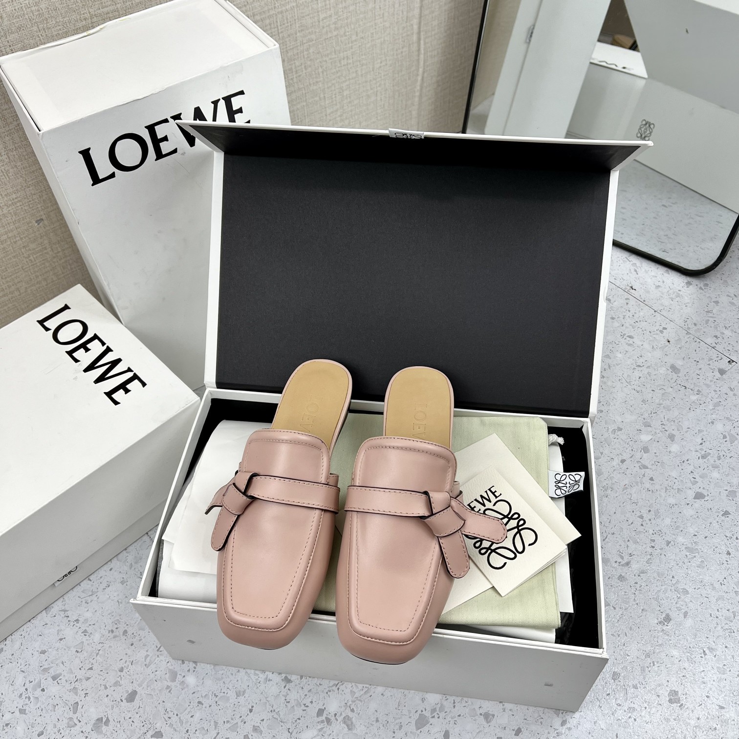 LOEWE shoes 001 XM 542