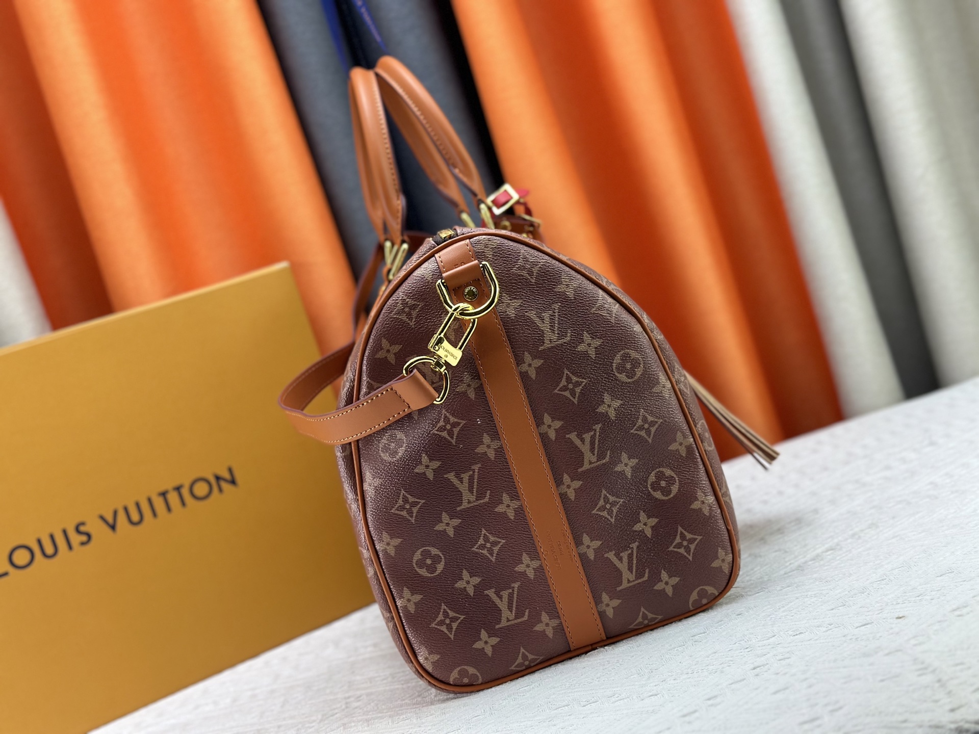 Louis Vuitton Keepall Bandoulière 50 travel bag