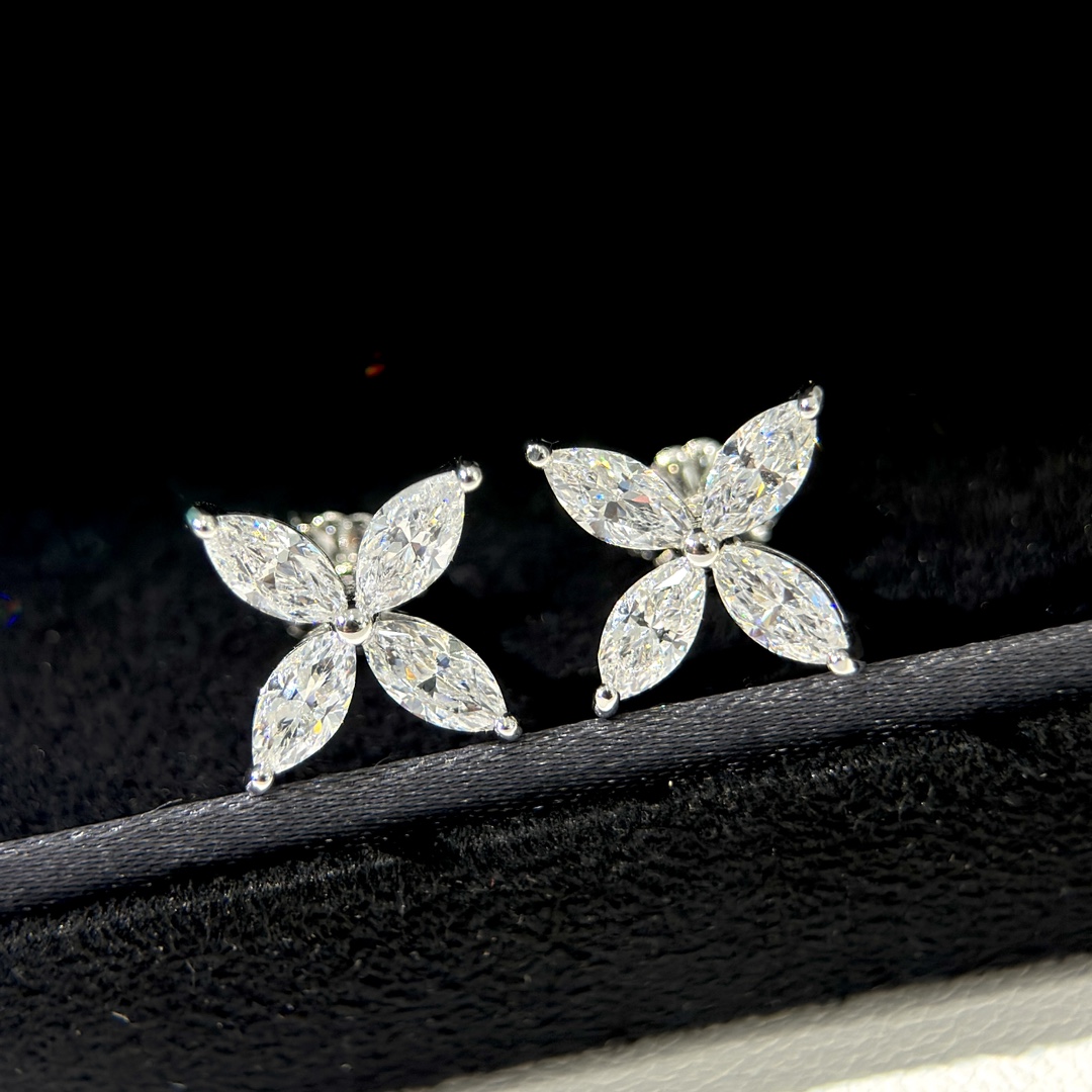 Tiffany & Co. Earring 008
