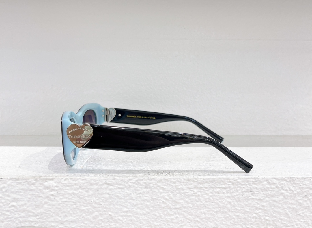 Tiffany & Co. Sunglasses TF4222U SM041