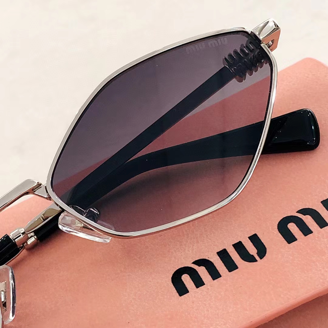 Miu Miu Sunglasses MU 56ZS SM051