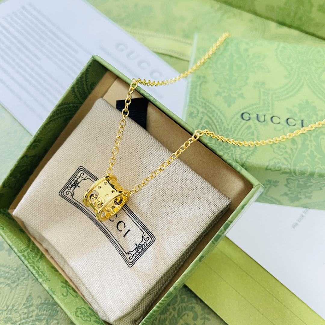 Gucci Jewelry Necklace Hollow circle