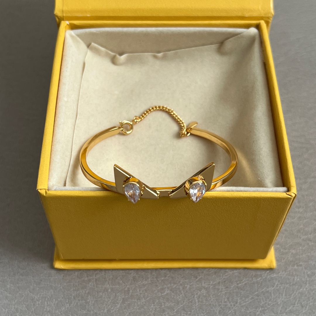 Fendi Jewelry Bangle Double Diamond Small Monster Design