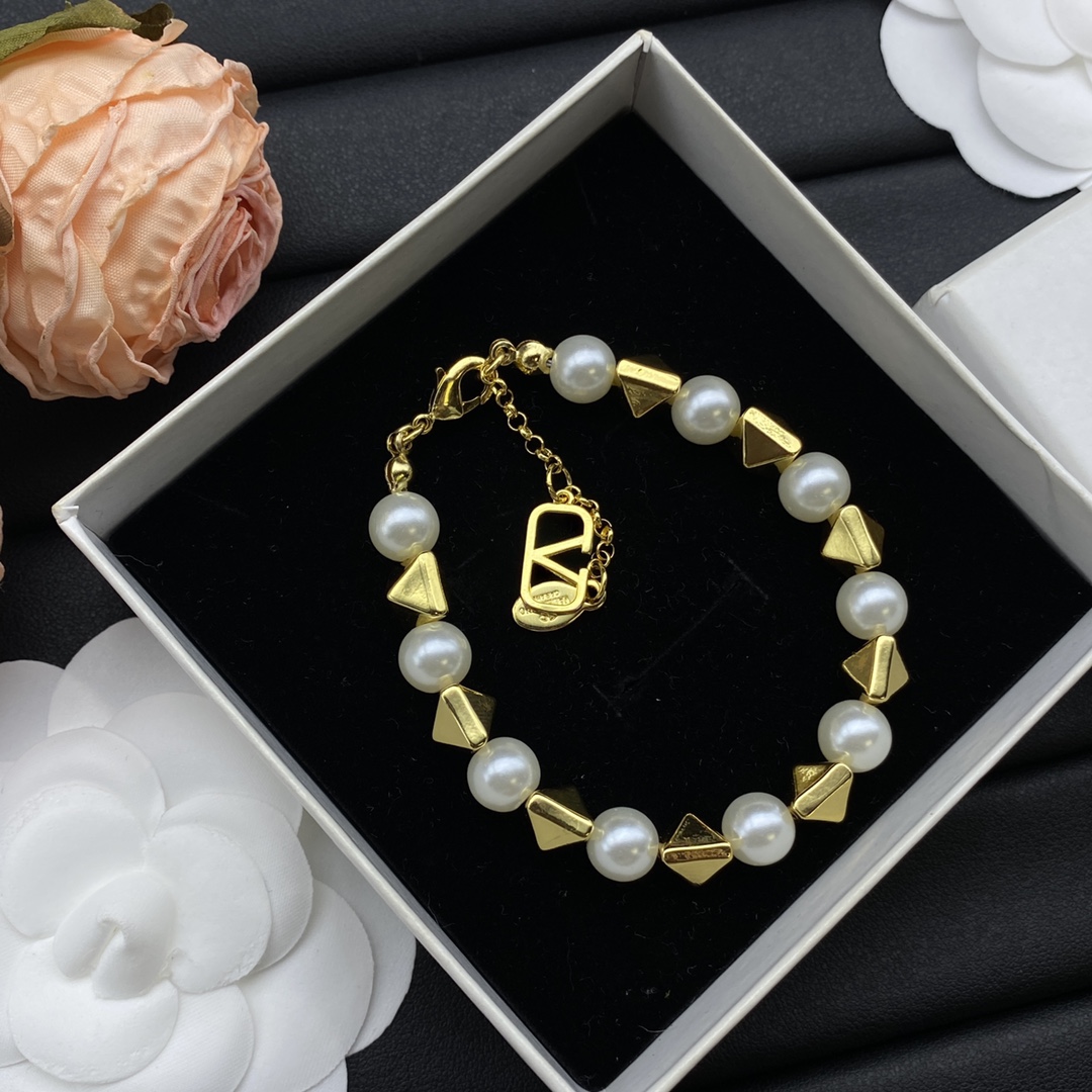 Valentino Jewelry Bracelets Riveted Pearl Bracelet