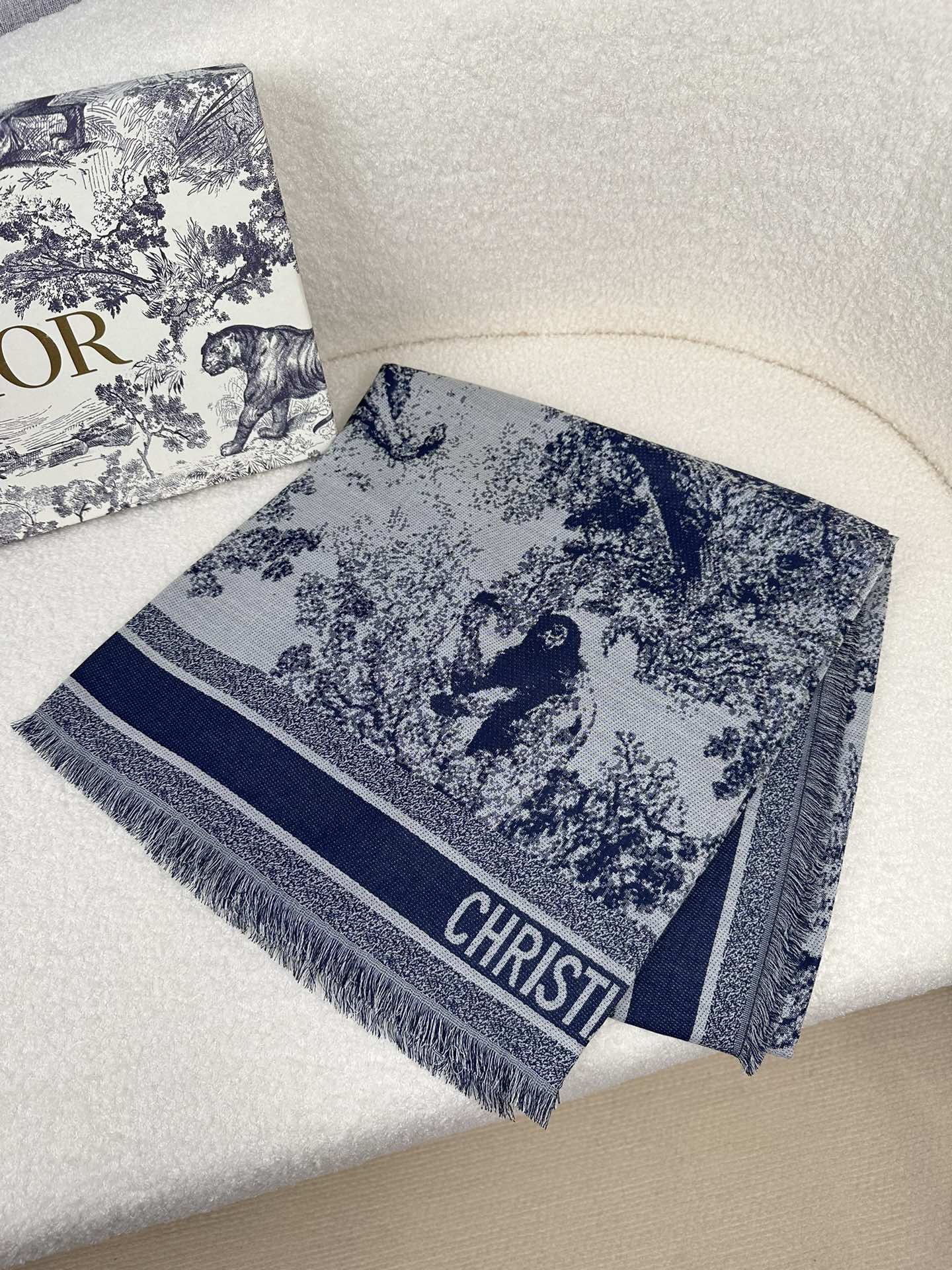 Dior Scarf Printed Shawl 56% Wool 31% Silk 13% Cashmere 140*140cm Accessories