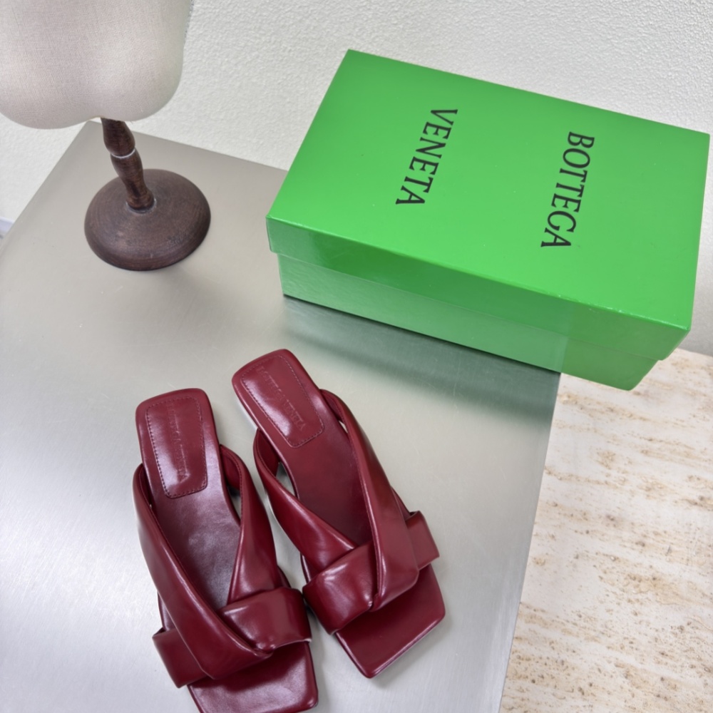 Bottega Veneta Shoes Slippers Riva Sheepskin Shoe