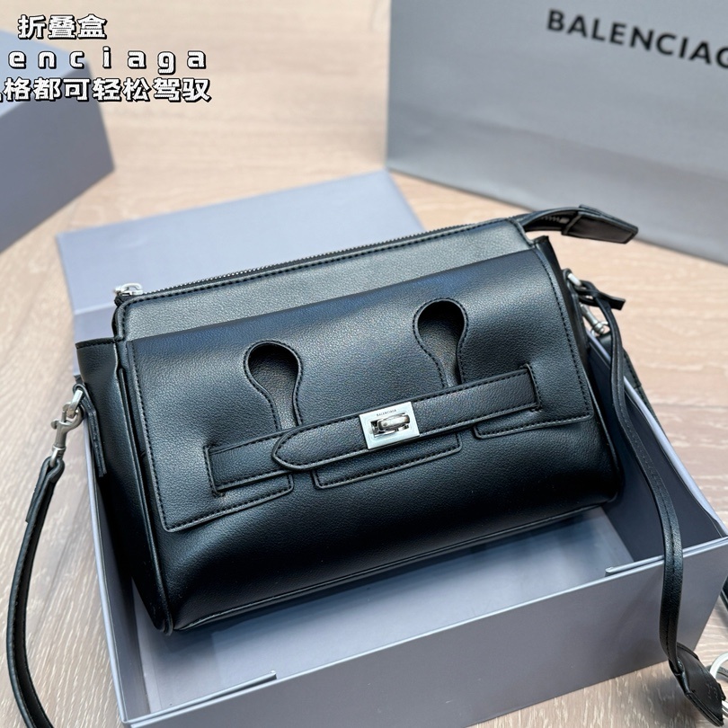 Balenciaga Shoulder Bag Ladies' Favorite