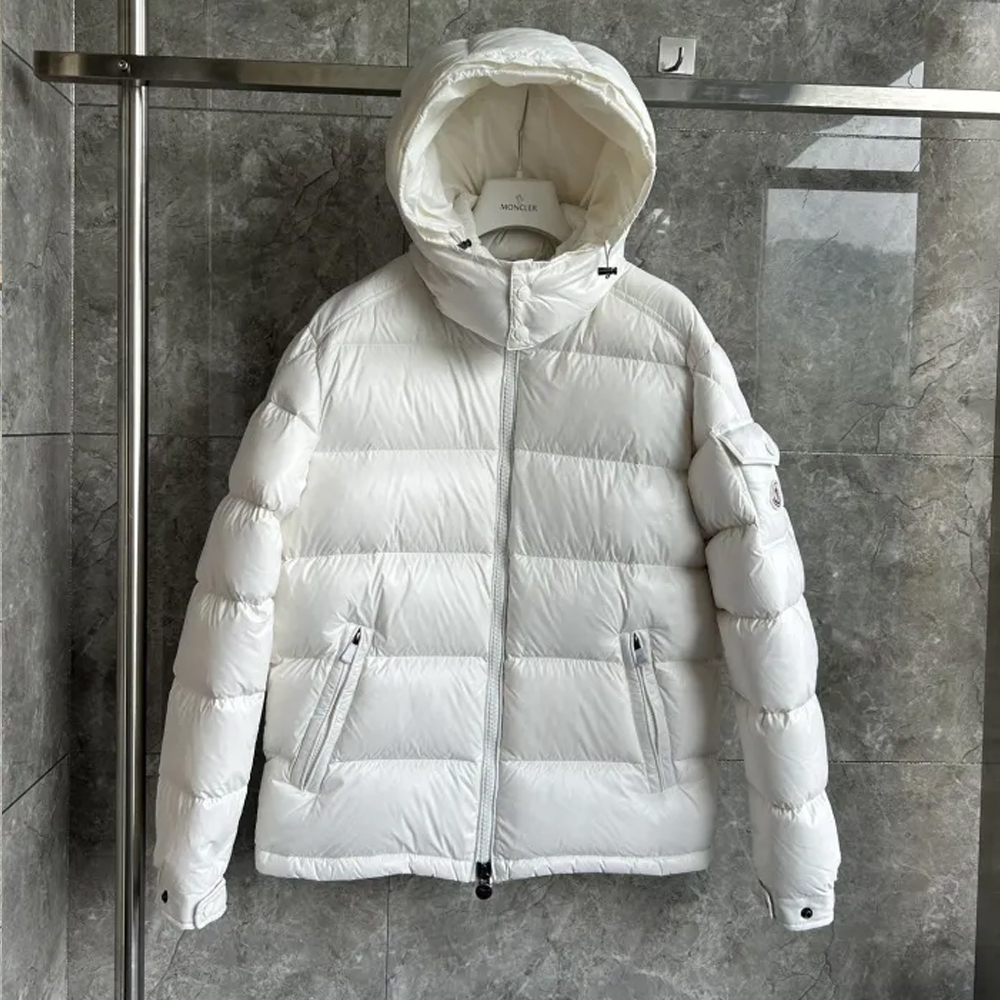 Moncler Down Jacket M92 FYZ053