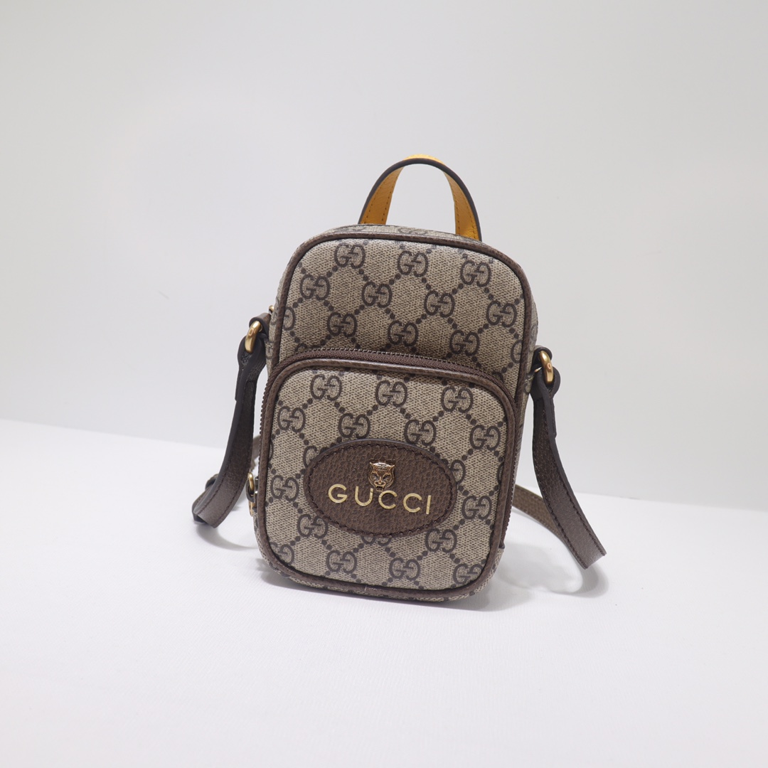 GUCCI  658556 12x16x7 cm