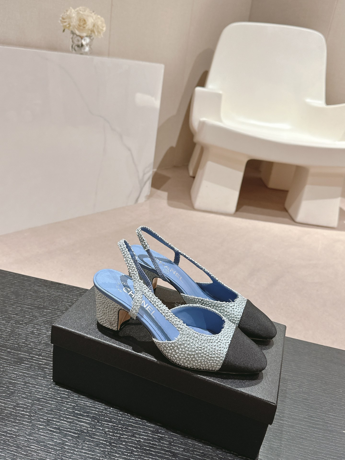 Chanel shoes 058 XM072