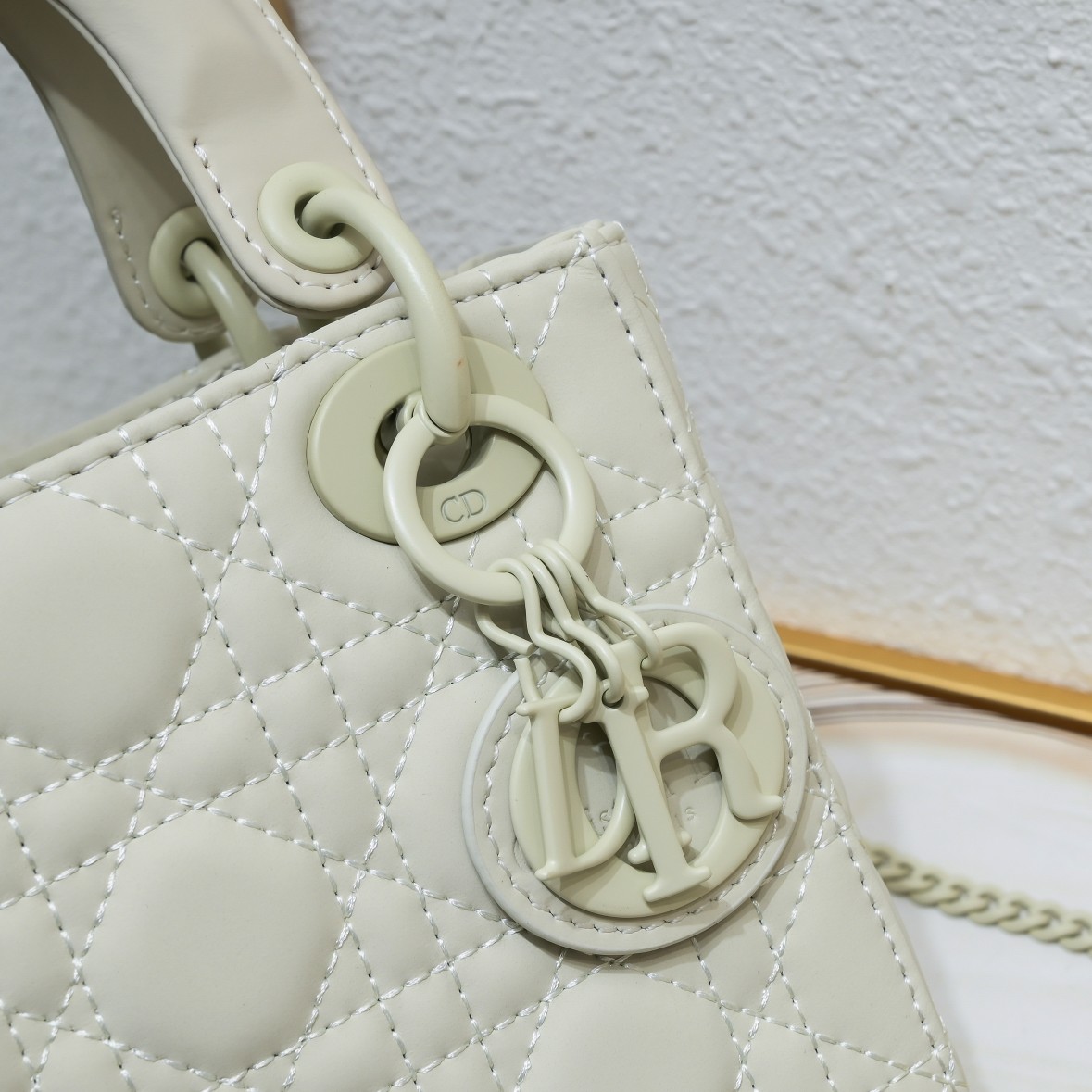 Mini Lady Dior Bag White Matte 2022 LM051 17cm