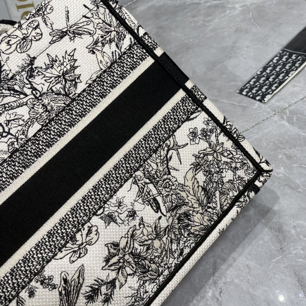 10A + top quality Medium Dior Book Tote 0175 XB022 36cm