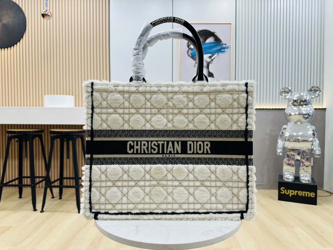 10A + top quality Dior Book Tote 001 DD071032042 26.5-42cm