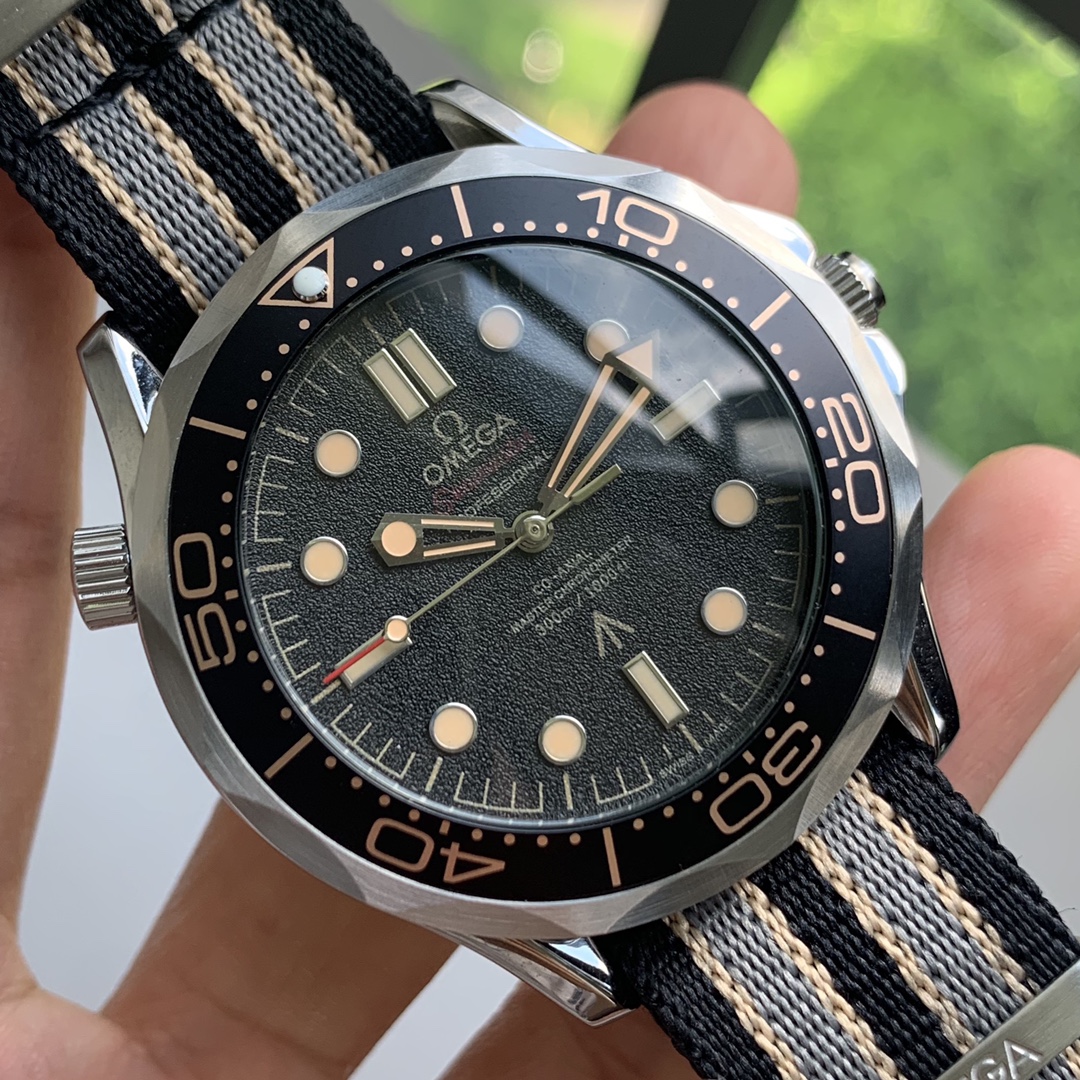 OMEGA Seamaster 42mm